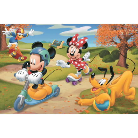 TREFL Puzzle Mickey Mouse: Bruslení v parku 54 dílků 141178